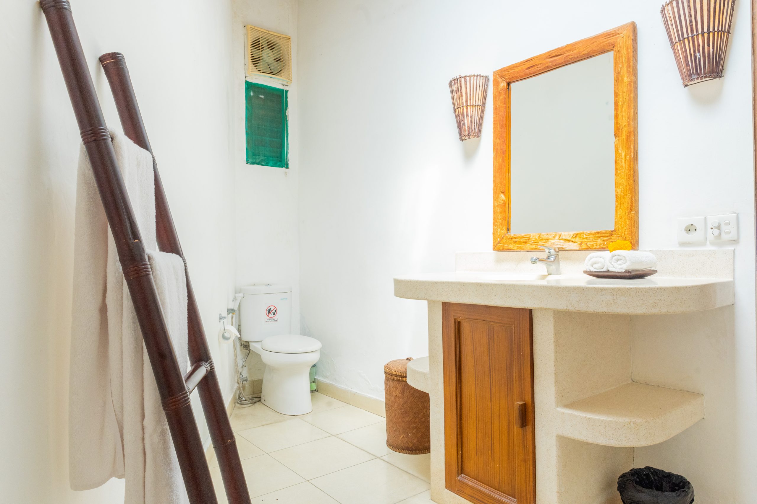 Hbvq5mbJVxY5CygrBpRlWtopIDdYvAYyBXQFXMRX