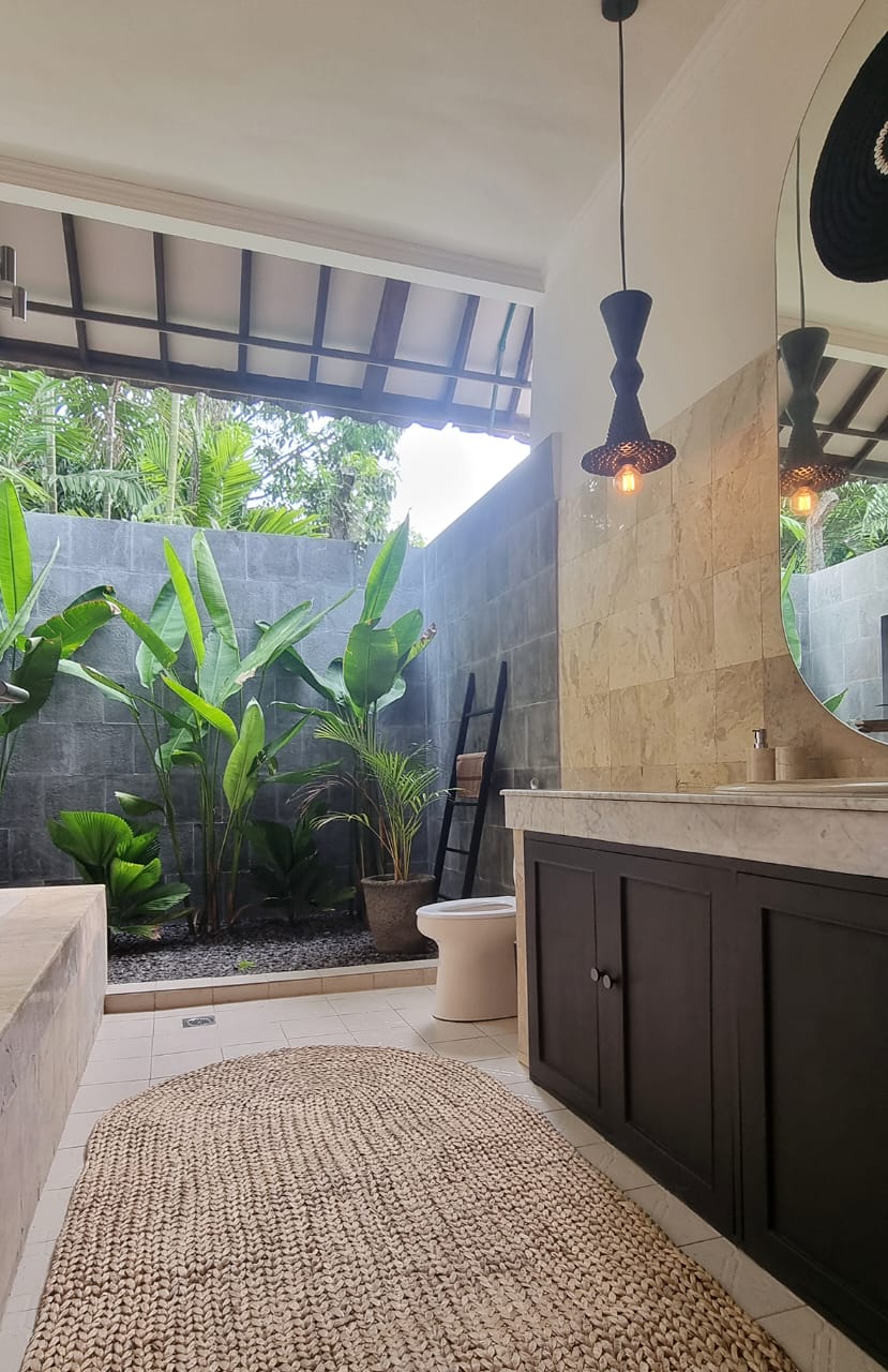 WhatsApp Image 2024-12-13 at 08.27.55 (1)